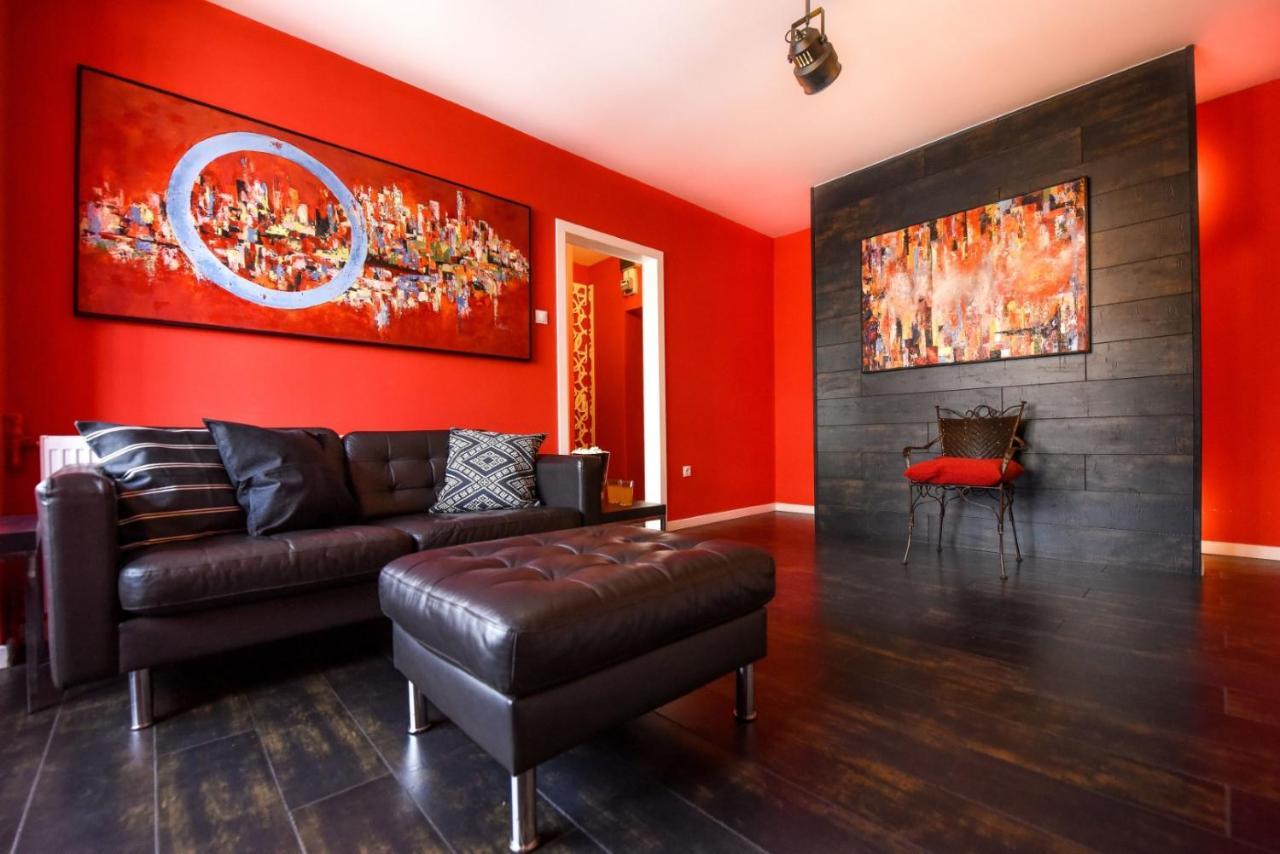 Downtown Oasis: Central Apartments With Cozy Charm 부쿠레슈티 외부 사진