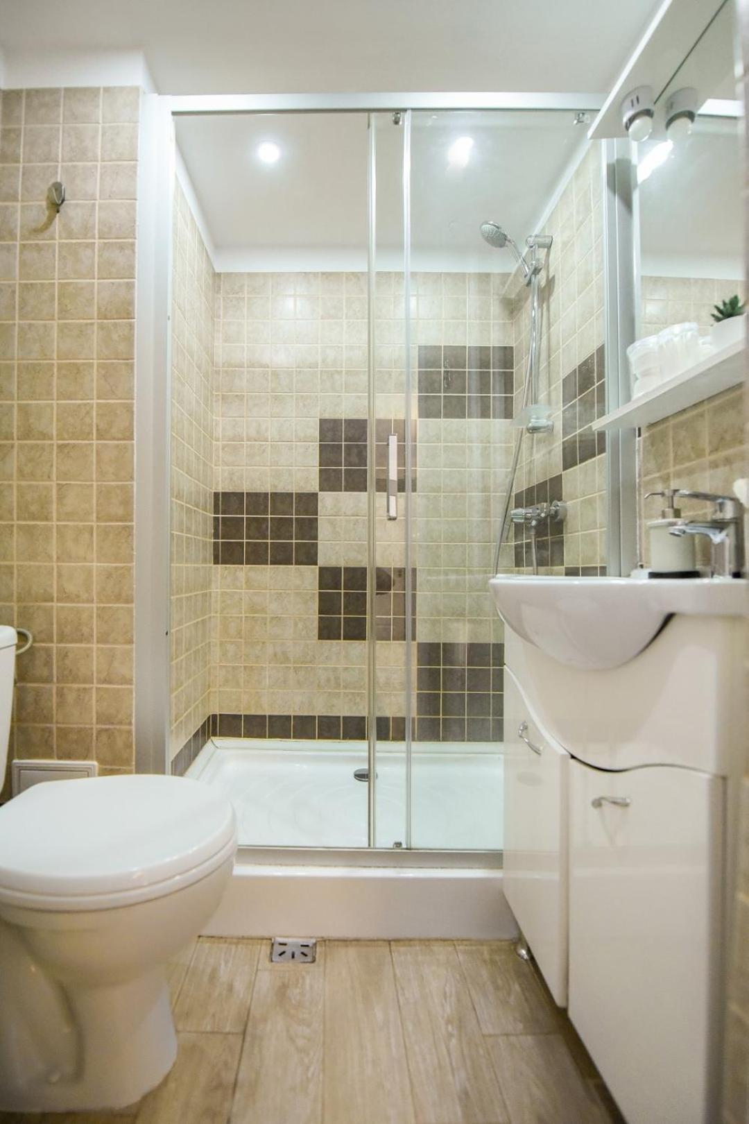 Downtown Oasis: Central Apartments With Cozy Charm 부쿠레슈티 객실 사진